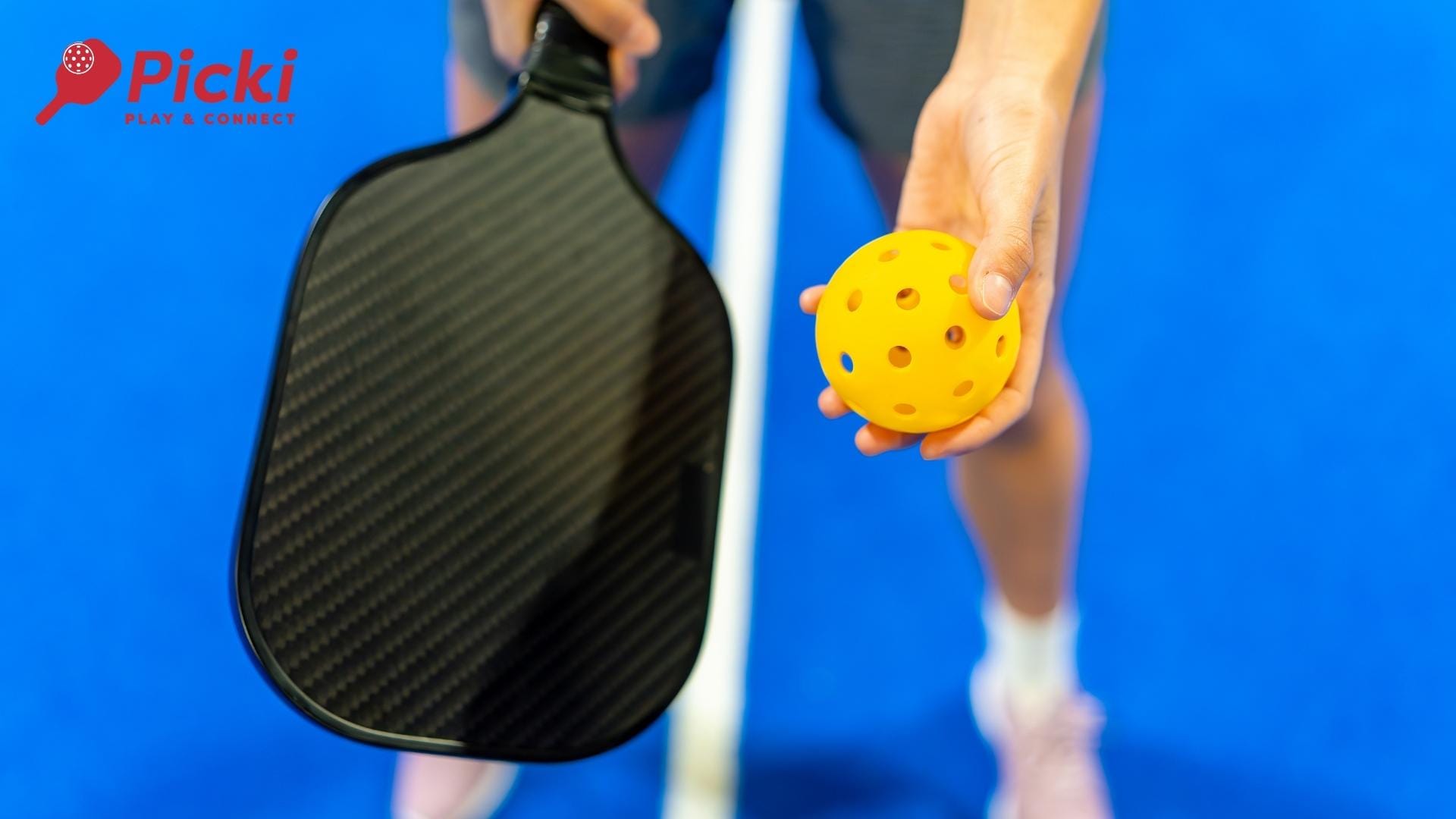 Luật giao bóng Pickleball (Serving Rules)