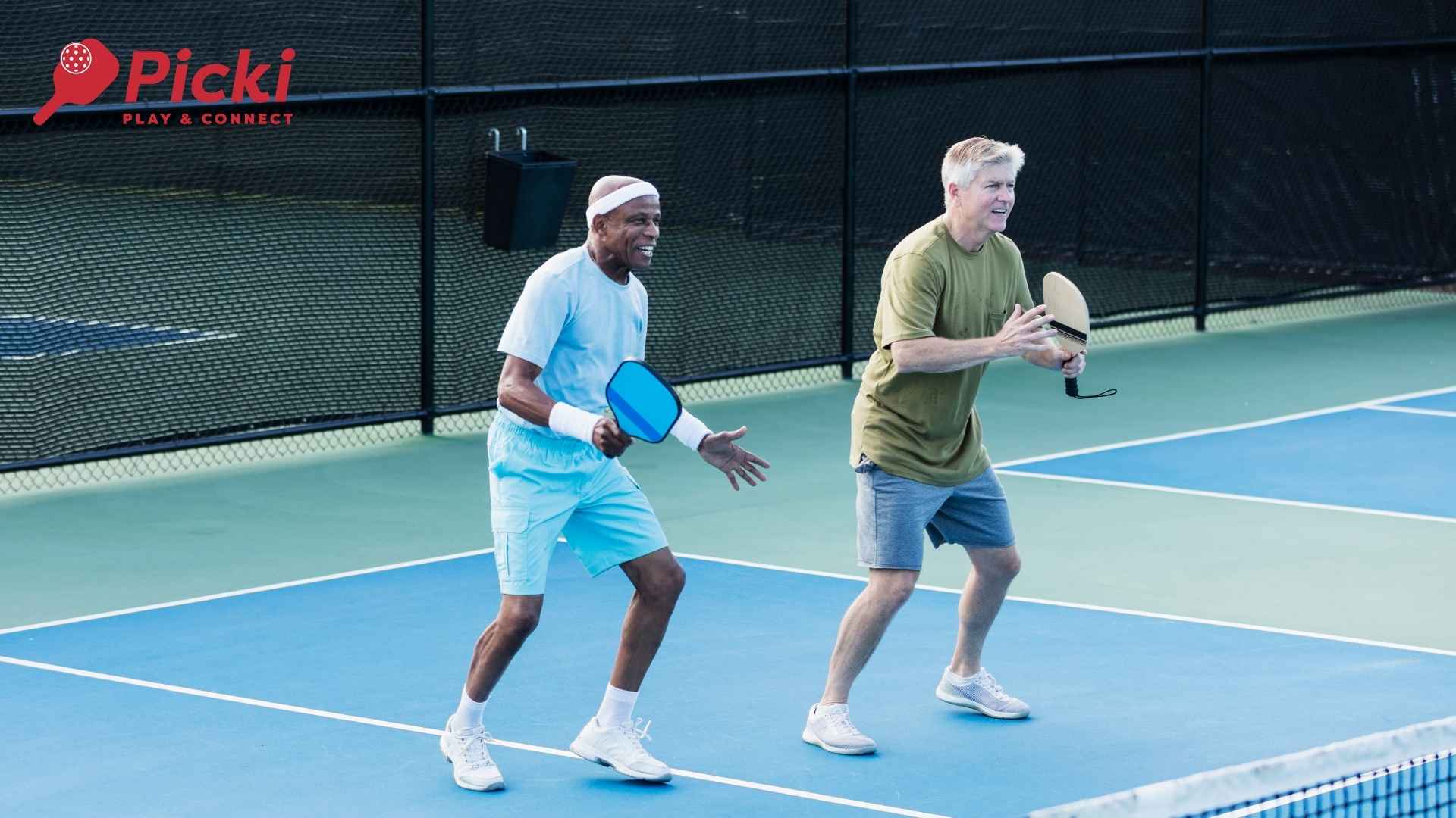 Sự khác biệt giữa luật Pickleball đánh đơn và đánh đôi