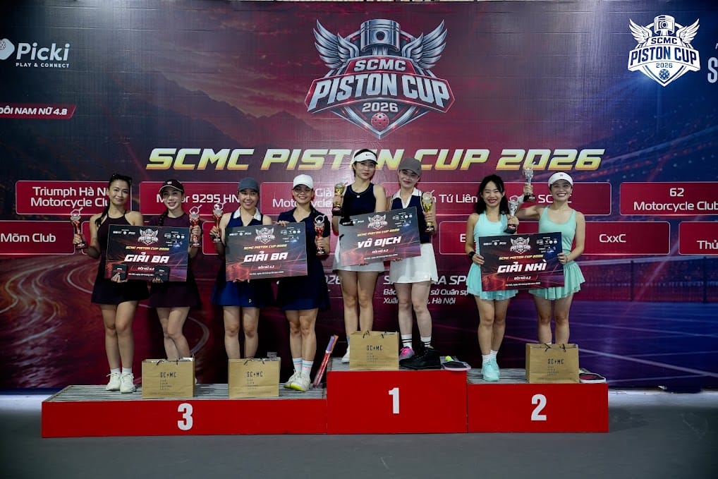 Đội vô địch đôi nữ SCMC PISTON CUP 2026 - Huyền Triumph Nga Nguyễn